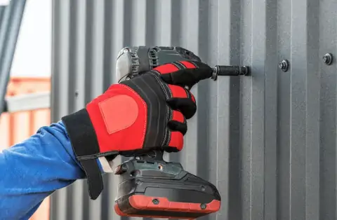 Travaux de zinguerie - Chezal-Benoît